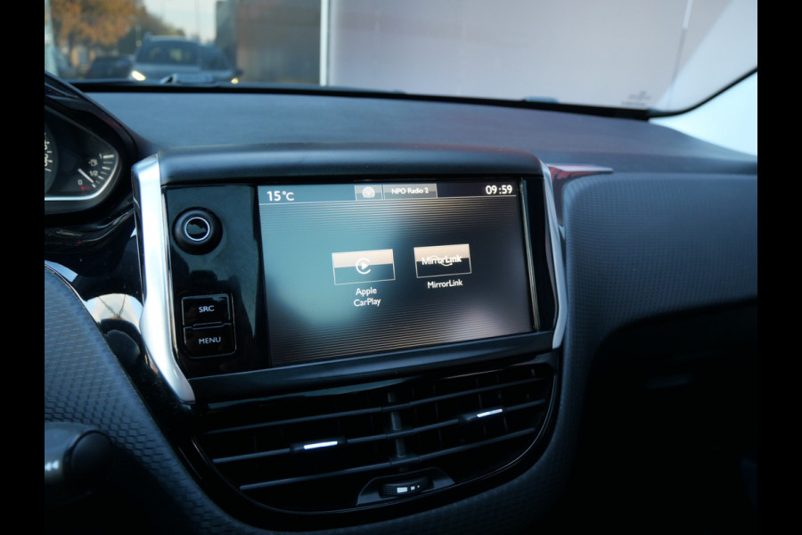 Peugeot 2008 1.2 PURETECH BLUE LION | PANO | CARPLAY | NAVIGATIE | 110 PK | NL-AUTO!!