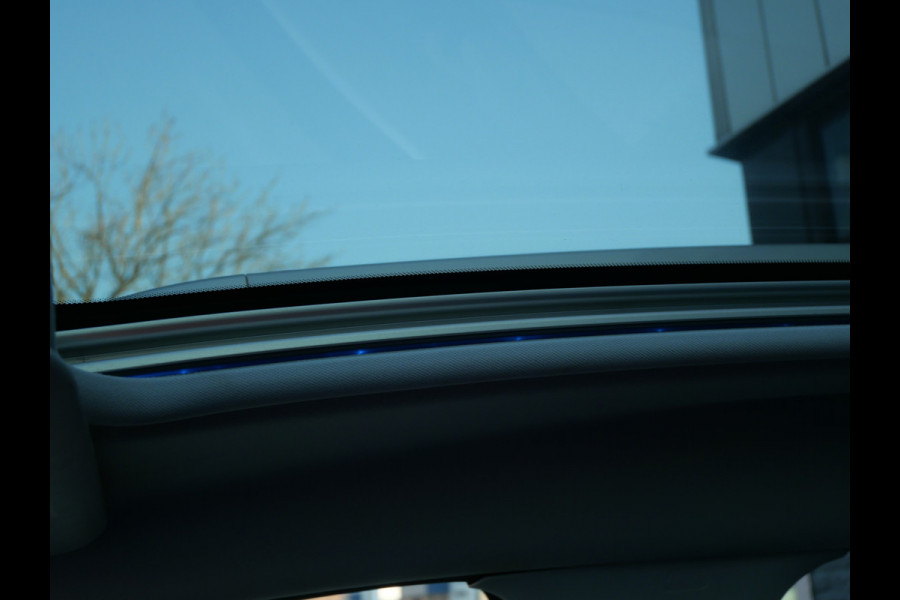 Peugeot 2008 1.2 PURETECH BLUE LION | PANO | CARPLAY | NAVIGATIE | 110 PK | NL-AUTO!!