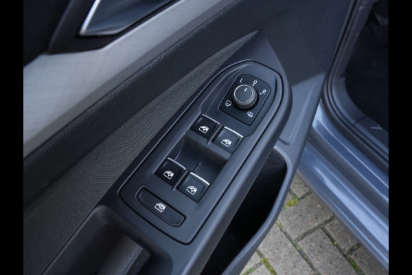 Volkswagen Golf 1.5 TSI Life Business | Navigatie | Adaptive Cruise | Stoelmassage | Android/Apple Carplay