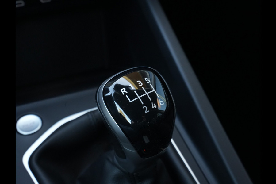 Volkswagen Golf 1.5 TSI Life Business | Navigatie | Adaptive Cruise | Stoelmassage | Android/Apple Carplay