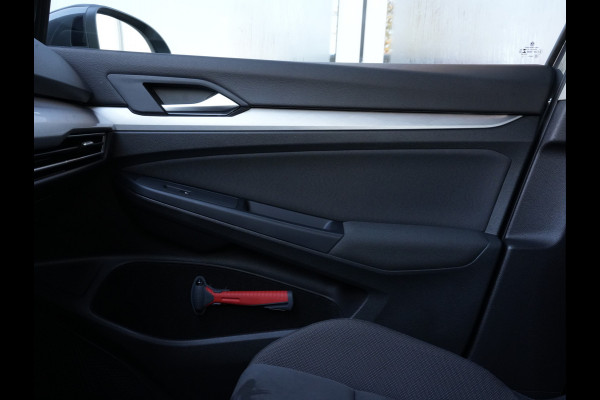 Volkswagen Golf 1.5 TSI Life Business | Navigatie | Adaptive Cruise | Stoelmassage | Android/Apple Carplay