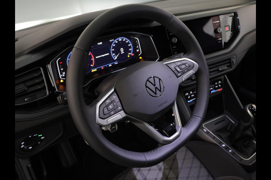 Volkswagen Polo GP R-Line-Edition 1.0 70 kW / 95 pk TSI Hatchback 5 v