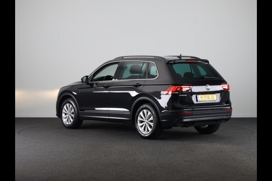 Volkswagen Tiguan 1.5 TSI ACT Comfortline Automaat (DSG) | Navigatie | Parkeersensoren | Adaptieve cruise control | Carplay |