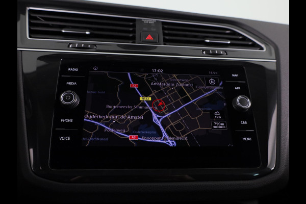 Volkswagen Tiguan 1.5 TSI ACT Comfortline Automaat (DSG) | Navigatie | Parkeersensoren | Adaptieve cruise control | Carplay |