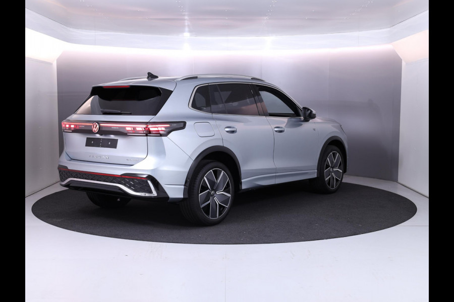 Volkswagen Tiguan R-Line-Edition 1.5 eHybrid 200 kW / 272 pk SUV 6 v