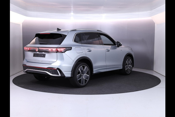 Volkswagen Tiguan R-Line-Edition 1.5 eHybrid 200 kW / 272 pk SUV 6 v