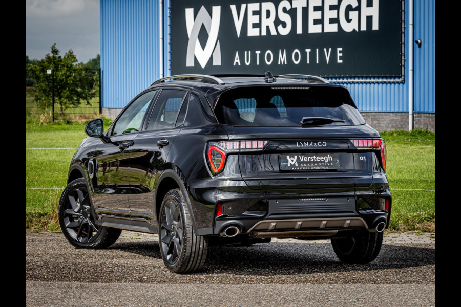 Lynk & Co 01 1.5 Plug-In Hybrid 262pk BLACKED OUT