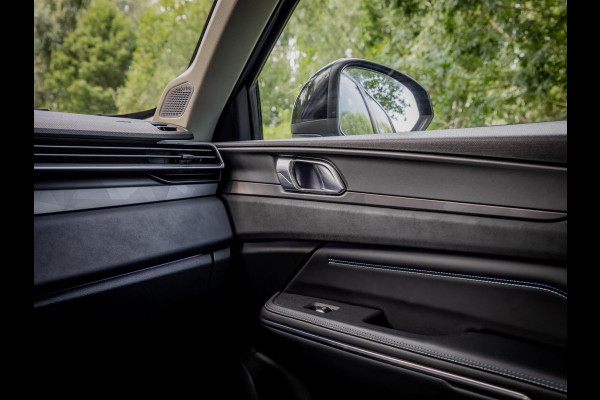 Lynk & Co 01 1.5 Plug-In Hybrid 262pk BLACKED OUT