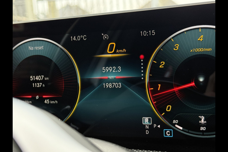 Mercedes-Benz A-Klasse 220 4MATIC Premium | Panoramadak | Sfeerverlichting | Camera