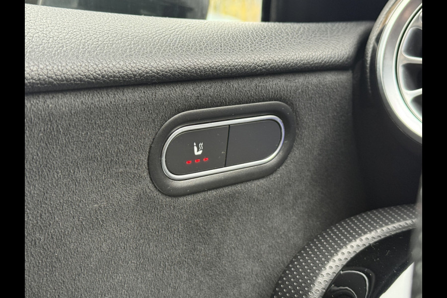 Mercedes-Benz A-Klasse 220 4MATIC Premium | Panoramadak | Sfeerverlichting | Camera