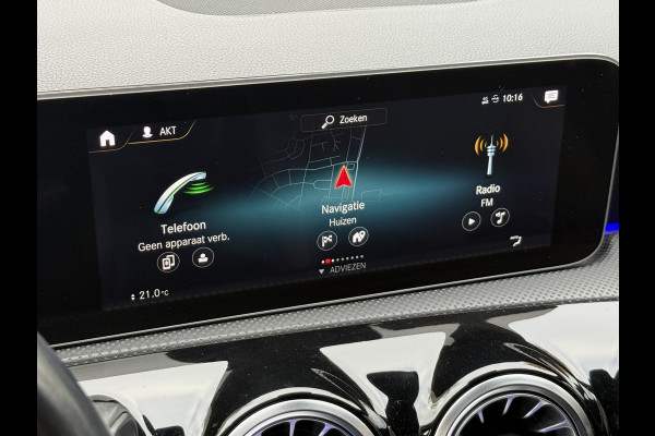 Mercedes-Benz A-Klasse 220 4MATIC Premium | Panoramadak | Sfeerverlichting | Camera