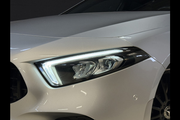 Mercedes-Benz A-Klasse 220 4MATIC Premium | Panoramadak | Sfeerverlichting | Camera