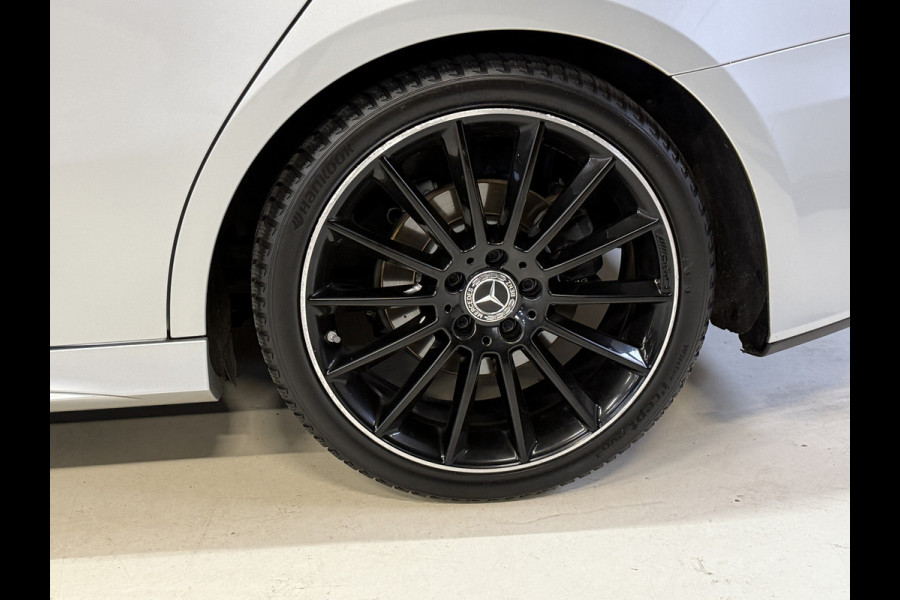 Mercedes-Benz A-Klasse 220 4MATIC Premium | Panoramadak | Sfeerverlichting | Camera