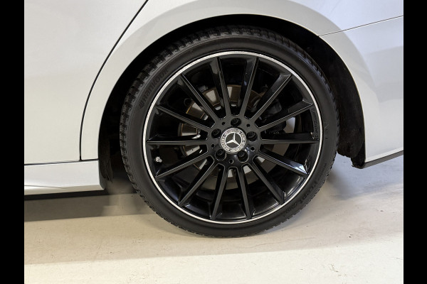 Mercedes-Benz A-Klasse 220 4MATIC Premium | Panoramadak | Sfeerverlichting | Camera