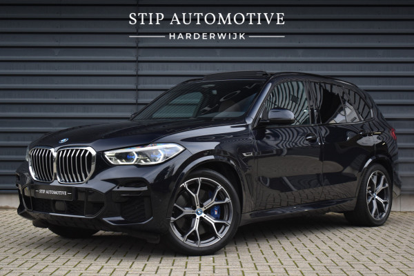 BMW X5 xDrive45e High Executive M Sport | Panoramadak | Laser | ACC | Trekhaak | 21'' Wielen | Luchtvering |
