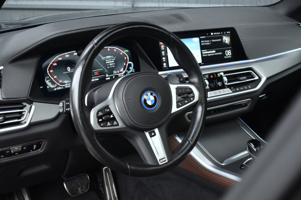 BMW X5 xDrive45e High Executive M Sport | Panoramadak | Laser | ACC | Trekhaak | 21'' Wielen | Luchtvering |