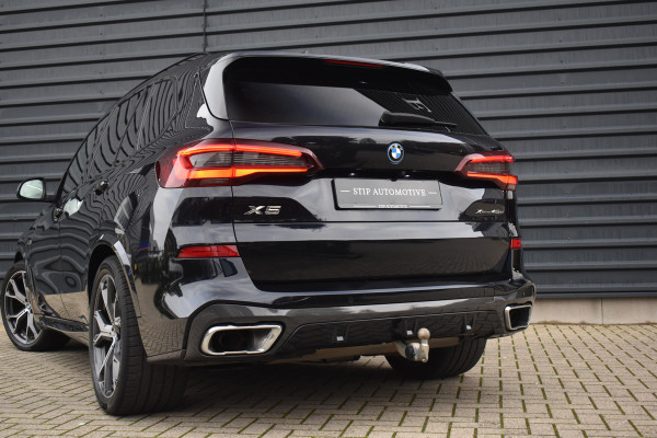 BMW X5 xDrive45e High Executive M Sport | Panoramadak | Laser | ACC | Trekhaak | 21'' Wielen | Luchtvering |