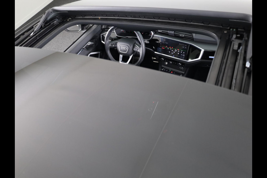 Audi Q3 Sportback 45 TFSI e S Edition 245 pk S-tronic | Navigatie | Panoramadak | Trekhaak (wegklapbaar) | Parkeersensoren | Achteruitrijcamera | Lichtmetalen velgen 20" | S-Line |