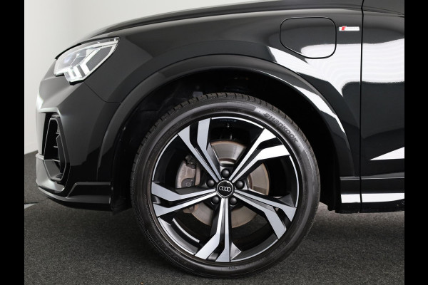 Audi Q3 Sportback 45 TFSI e S Edition 245 pk S-tronic | Navigatie | Panoramadak | Trekhaak (wegklapbaar) | Parkeersensoren | Achteruitrijcamera | Lichtmetalen velgen 20" | S-Line |