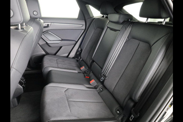 Audi Q3 Sportback 45 TFSI e S Edition 245 pk S-tronic | Navigatie | Panoramadak | Trekhaak (wegklapbaar) | Parkeersensoren | Achteruitrijcamera | Lichtmetalen velgen 20" | S-Line |