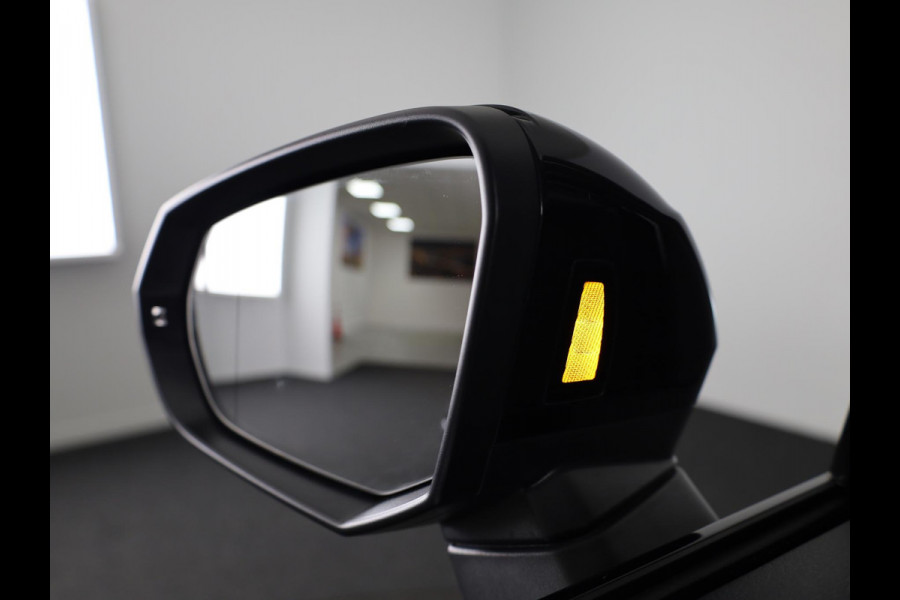 Audi Q3 Sportback 45 TFSI e S Edition 245 pk S-tronic | Navigatie | Panoramadak | Trekhaak (wegklapbaar) | Parkeersensoren | Achteruitrijcamera | Lichtmetalen velgen 20" | S-Line |