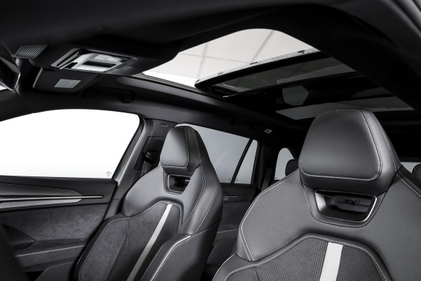 Škoda Kodiaq 1.5 TSI PHEV Sportline Business | S/K-Panodak | DCC+ | Dig. Cockpit | Adapt Cruise | Memory | Winterpakket | Camera | NAV + App. Connect | ECC | DAB | Elek. Trekhaak | Elek. Klep | LM 20" | 0767