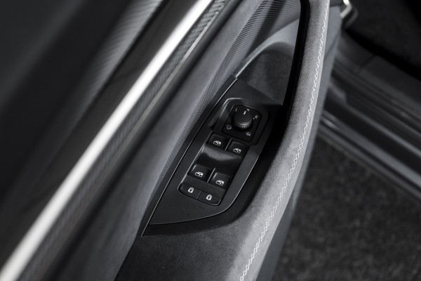 Škoda Kodiaq 1.5 TSI PHEV Sportline Business | S/K-Panodak | DCC+ | Dig. Cockpit | Adapt Cruise | Memory | Winterpakket | Camera | NAV + App. Connect | ECC | DAB | Elek. Trekhaak | Elek. Klep | LM 20" | 0767