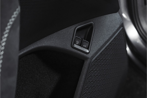 Škoda Kodiaq 1.5 TSI PHEV Sportline Business | S/K-Panodak | DCC+ | Dig. Cockpit | Adapt Cruise | Memory | Winterpakket | Camera | NAV + App. Connect | ECC | DAB | Elek. Trekhaak | Elek. Klep | LM 20" | 0767