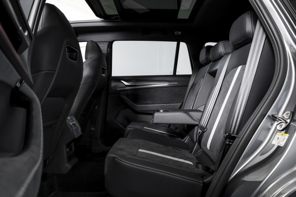 Škoda Kodiaq 1.5 TSI PHEV Sportline Business | S/K-Panodak | DCC+ | Dig. Cockpit | Adapt Cruise | Memory | Winterpakket | Camera | NAV + App. Connect | ECC | DAB | Elek. Trekhaak | Elek. Klep | LM 20" | 0767