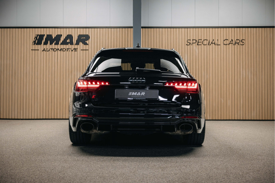 Audi RS4 Avant 2.9 TFSI RS4 quattro | ABT Motor Tuning | Pano | Stoelmassage | Carbon |