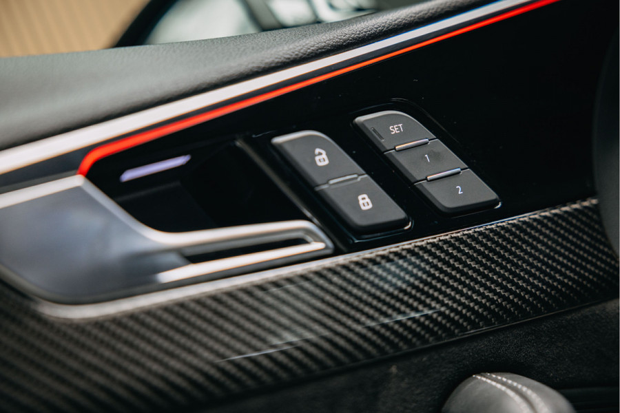 Audi RS4 Avant 2.9 TFSI RS4 quattro | ABT Motor Tuning | Pano | Stoelmassage | Carbon |