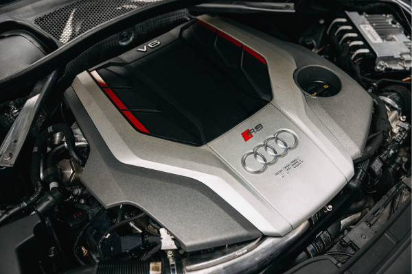 Audi RS4 2.9 TFSI RS 4 quattro | Full Carbon Pack | Alcantara | B&O | Sport util. | Dynamic plus.