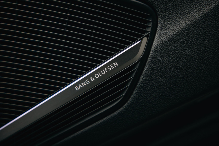 Audi RS4 2.9 TFSI RS 4 quattro | Full Carbon Pack | Alcantara | B&O | Sport util. | Dynamic plus.