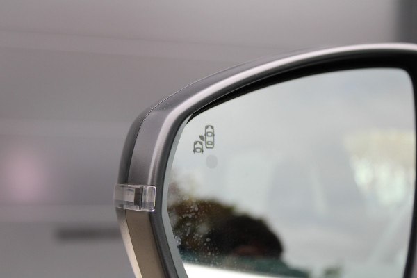 Peugeot 3008 1.2 PureTech GT | BTW | CAMERA | ACC | DODEHOEK | KEYLESS | CARPLAY |