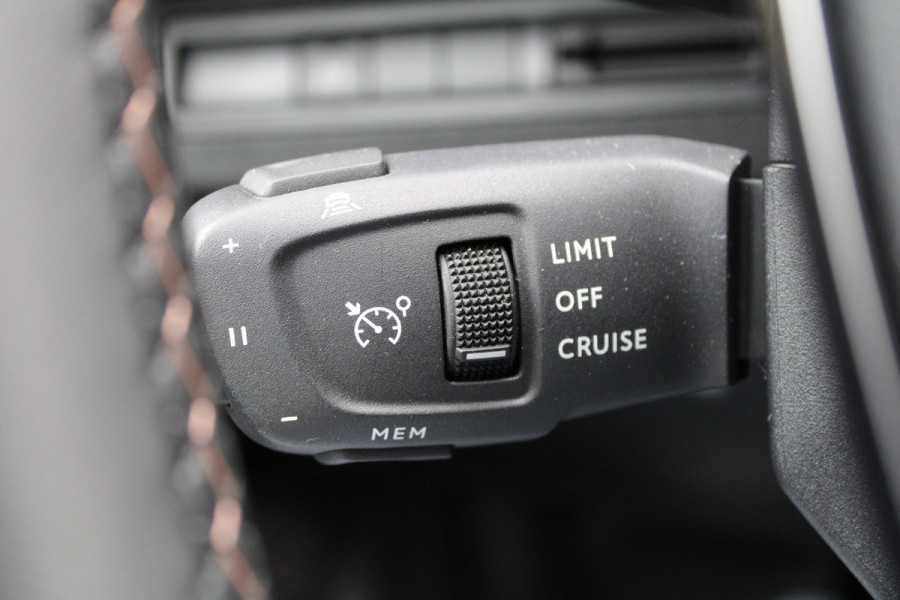 Peugeot 3008 1.2 PureTech GT | BTW | CAMERA | ACC | DODEHOEK | KEYLESS | CARPLAY |