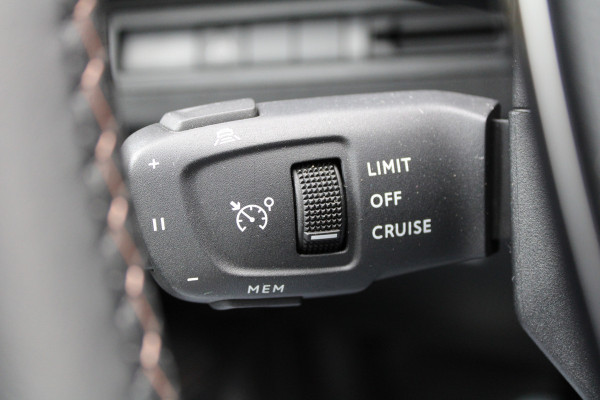 Peugeot 3008 1.2 PureTech GT | BTW | CAMERA | ACC | DODEHOEK | KEYLESS | CARPLAY |