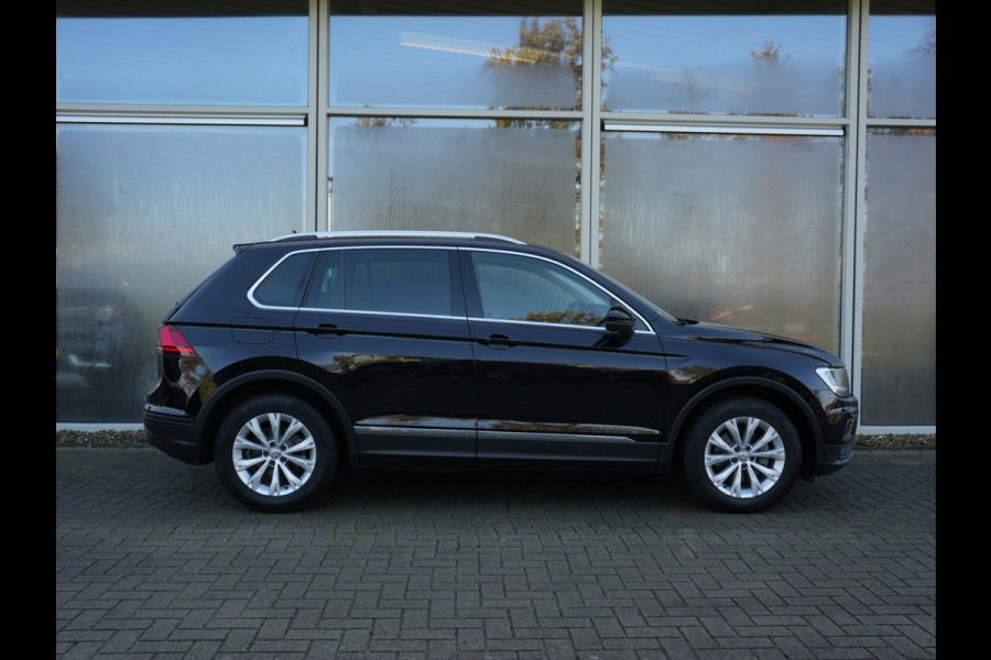 Volkswagen Tiguan 1.5 TSI ACT Comfortline Business | Navigatie | Adaptive Cruise | Stoelverwarming