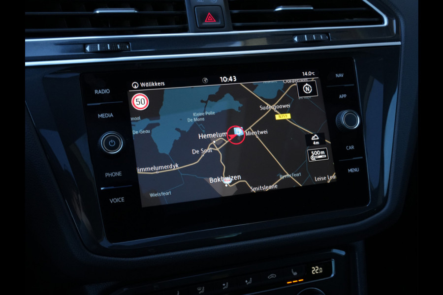 Volkswagen Tiguan 1.5 TSI ACT Comfortline Business | Navigatie | Adaptive Cruise | Stoelverwarming