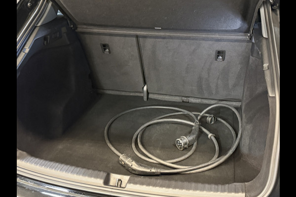 Audi Q4 e-tron 40 Edition 77 kWh | Apple Carplay | Stoelverwarming | Navigatie