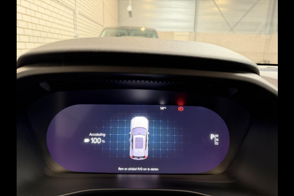 Volvo XC40 Recharge P8 AWD R-Design SOH 92% 1e eigenaar | Origineel NL auto | Pano | Harman Kardon | 360° Camera | Elec. trekhaak | Rijklaar met 12 mnd BOVAG | BTW verrekenbaar
