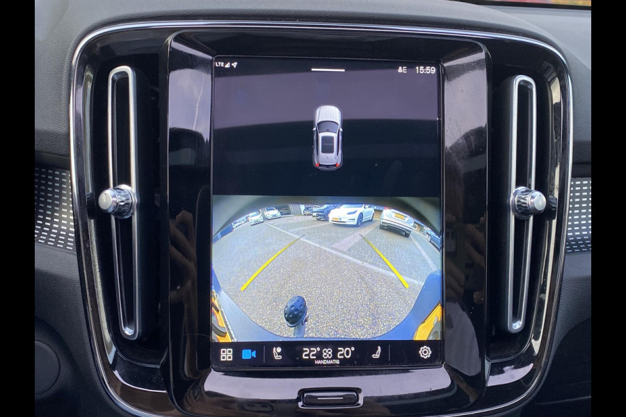 Volvo XC40 Recharge P8 AWD R-Design SOH 92% 1e eigenaar | Origineel NL auto | Pano | Harman Kardon | 360° Camera | Elec. trekhaak | Rijklaar met 12 mnd BOVAG | BTW verrekenbaar