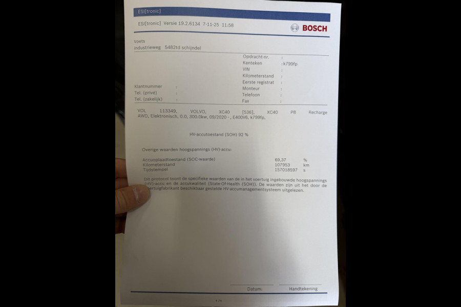 Volvo XC40 Recharge P8 AWD R-Design SOH 92% 1e eigenaar | Origineel NL auto | Pano | Harman Kardon | 360° Camera | Elec. trekhaak | Rijklaar met 12 mnd BOVAG | BTW verrekenbaar