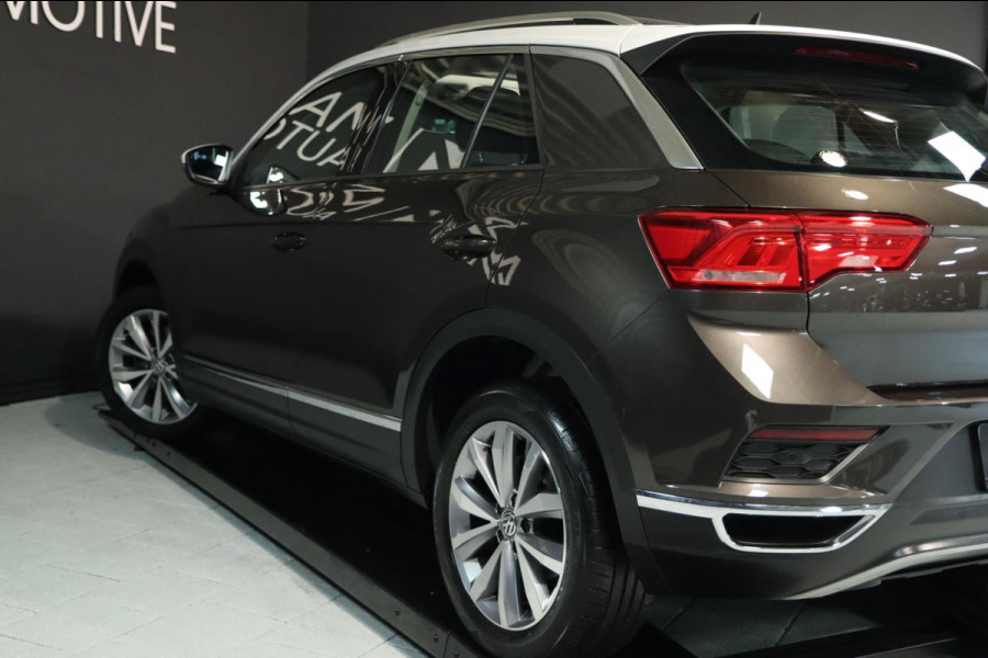 Volkswagen T-Roc 1.5 TSI / PANODAK / ACC / CAMERA / CARPLAY / STUUR+STOELVERW