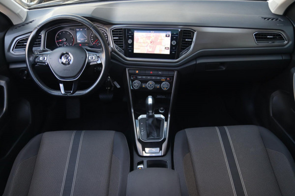 Volkswagen T-Roc 1.5 TSI / PANODAK / ACC / CAMERA / CARPLAY / STUUR+STOELVERW