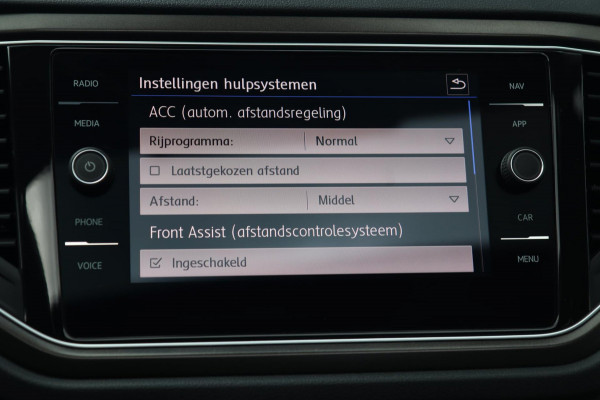 Volkswagen T-Roc 1.5 TSI / PANODAK / ACC / CAMERA / CARPLAY / STUUR+STOELVERW