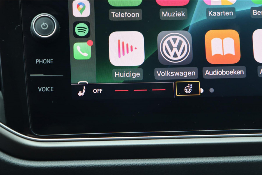 Volkswagen T-Roc 1.5 TSI / PANODAK / ACC / CAMERA / CARPLAY / STUUR+STOELVERW