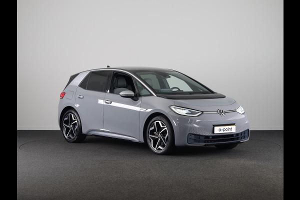 Volkswagen ID.3 First Plus 58 kWh 204 pk | Navigatie | Trekhaak (afneembaar) | Parkeersensoren | Achteruitrijcamera | Stoelverwarming | Matrix LED koplampen |
