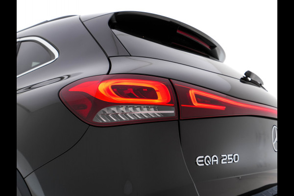 Mercedes-Benz EQA 250 Edition-1 Sport-Pack 67 kWh [ 3-Fase ] *PANO | HEAD-UP | DISTRONIC-PLUS | BURMESTER-AUDIO | WIDE-SCREEN-DIGI-COCKPIT | FULL-LED | FUFLL-LEATHER | MEMORY-PACK | TOP-VIEW | NAVI-FULLMAP | DAB+ | KEYLESS | HEATED-SPORTSEAT
