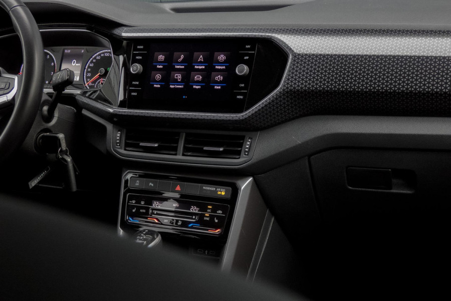 Volkswagen T-Cross 1.0 TSI Style | ADAPTIEVE CRUISE CONTROL | STOELVERWARMING | ACHTERUITRIJCAMERA | LED