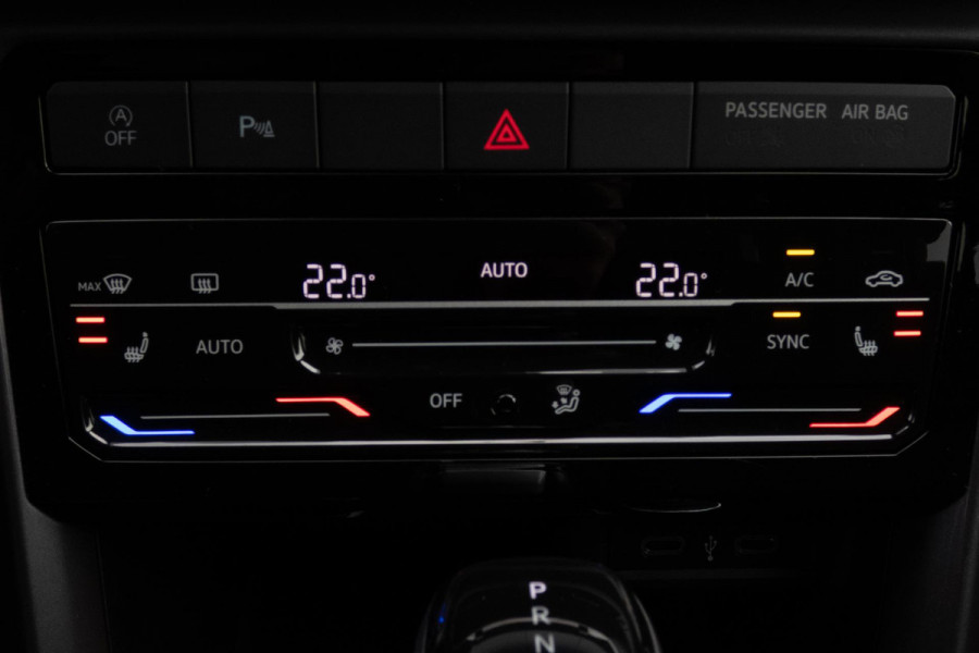 Volkswagen T-Cross 1.0 TSI Style | ADAPTIEVE CRUISE CONTROL | STOELVERWARMING | ACHTERUITRIJCAMERA | LED